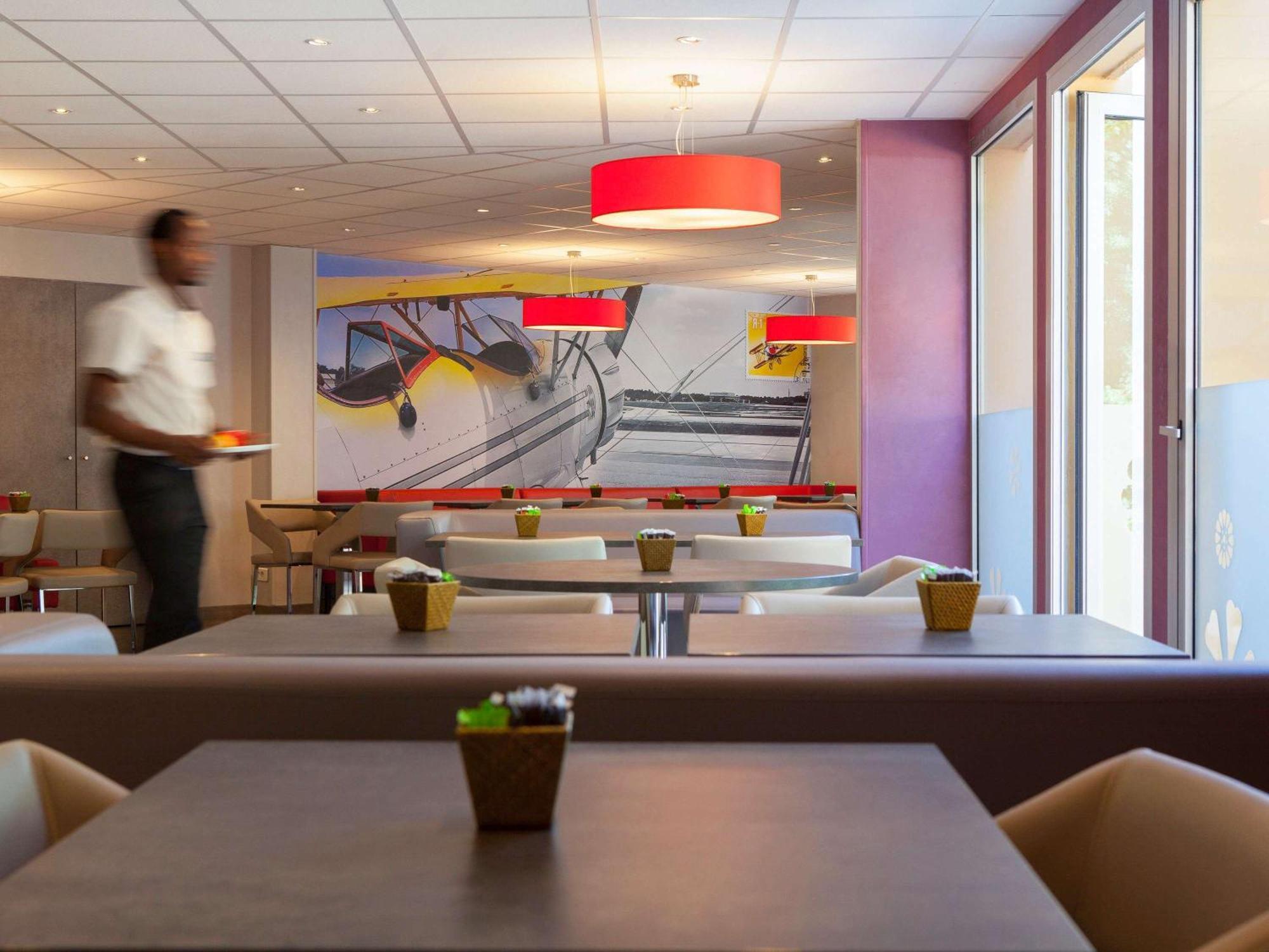Hotel Ibis Velizy Jouy-En-Josas Exterior foto