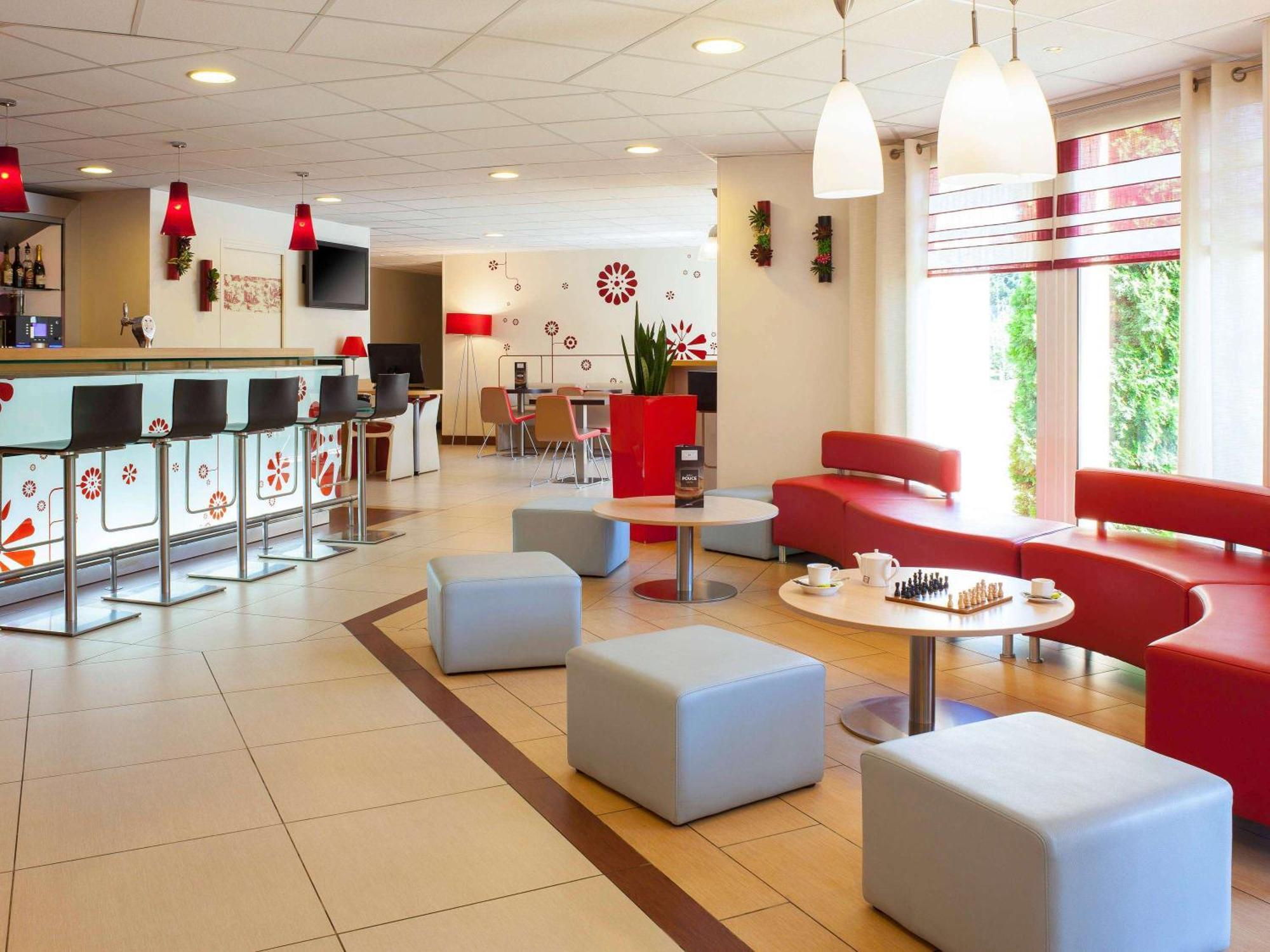 Hotel Ibis Velizy Jouy-En-Josas Exterior foto